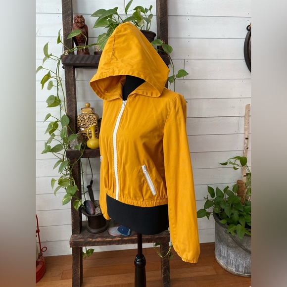 Forever 21: Mustard Orange and White Bomber Cropped Jacket - Picture 7 of 17